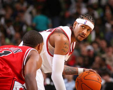 亨里希斯：受伤很可怕 亲人朋友们支撑着我度过康复期.