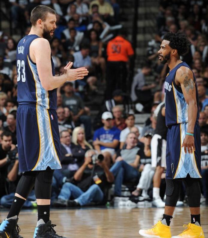 [西甲]德容斜塞送助攻 莱万贴地斩梅开二度.